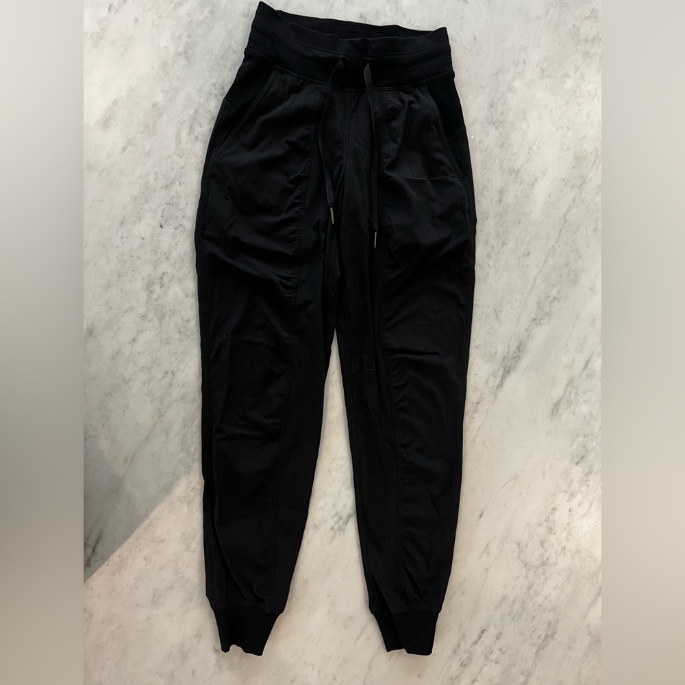 Lululemon Dance Studio Jogger size 0